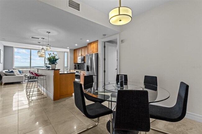 Building Photo - 331 Cleveland St