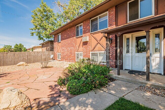 Building Photo - 2882 W Eliot Cir