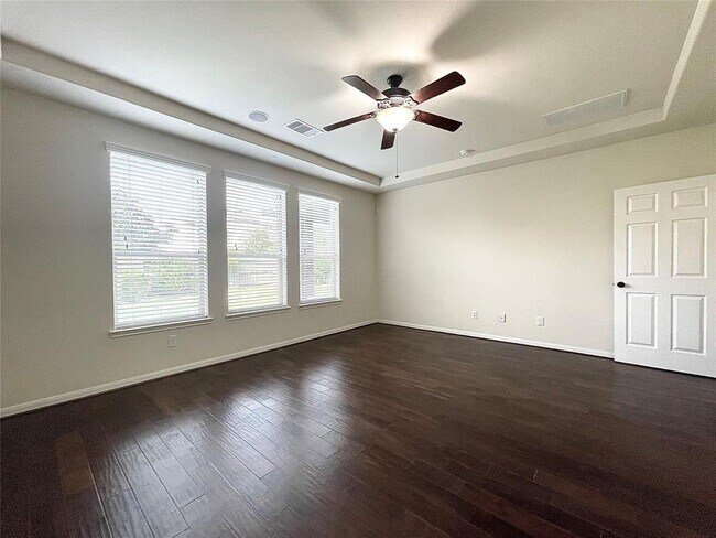 Building Photo - 5366 Blue Mountain Ln