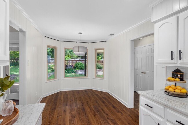 Building Photo - 3075 Stonecrest Cir
