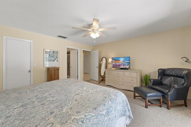 Building Photo - 1895 Buccaneer Cir