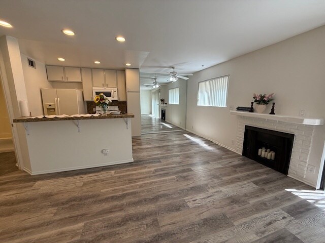 Building Photo - 4322 Matilija Ave