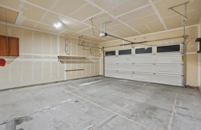 Building Photo - 1284 N Heath Ave