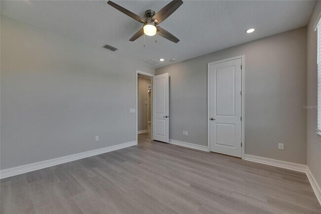 Building Photo - 4899 Isola Ct