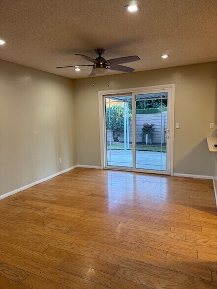 Building Photo - 16416 Rayen St