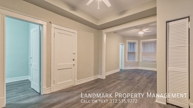 Building Photo - 2132 W Haddon-Unit 2