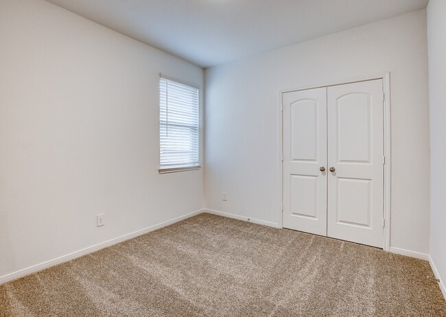 Building Photo - 1225 Antelope Passing Dr