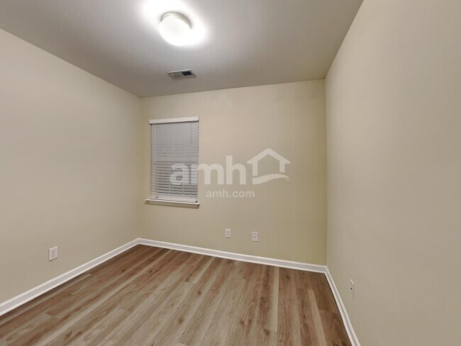 Building Photo - 4716 Byers Rd