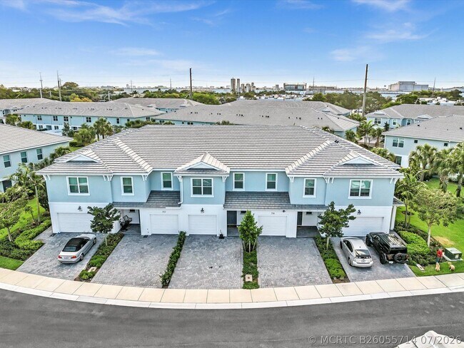 Building Photo - 556 Sanderling Cir