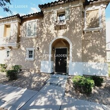 Building Photo - 1369 S Sabino Dr