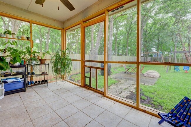 Building Photo - 3317 Grasshopper Dr