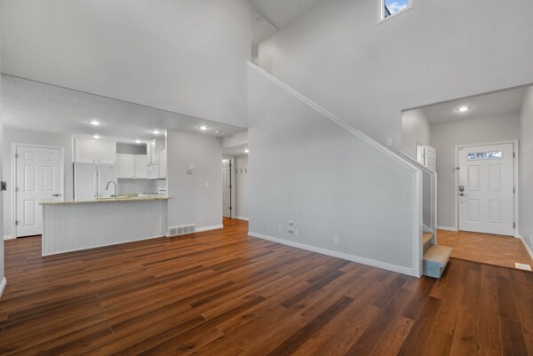 Building Photo - 1376 Alpine Way
