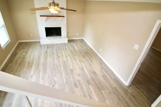 Building Photo - 612 E Castle Harbour Dr