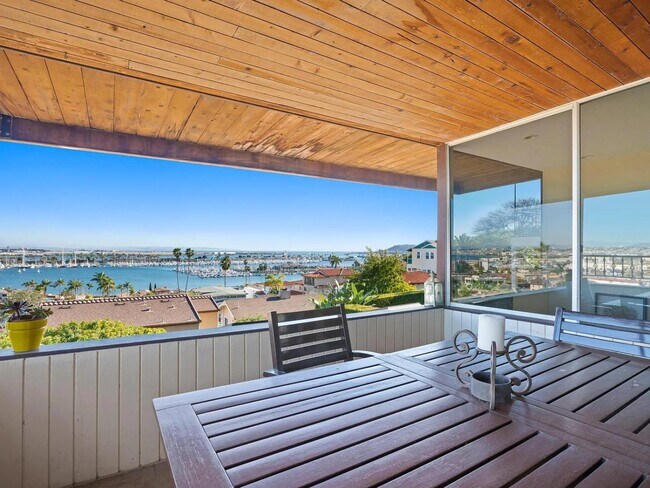 Building Photo - 945 Harbor View Dr