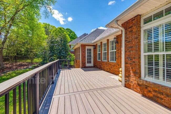 Building Photo - 1126 Blowing Rock Cove