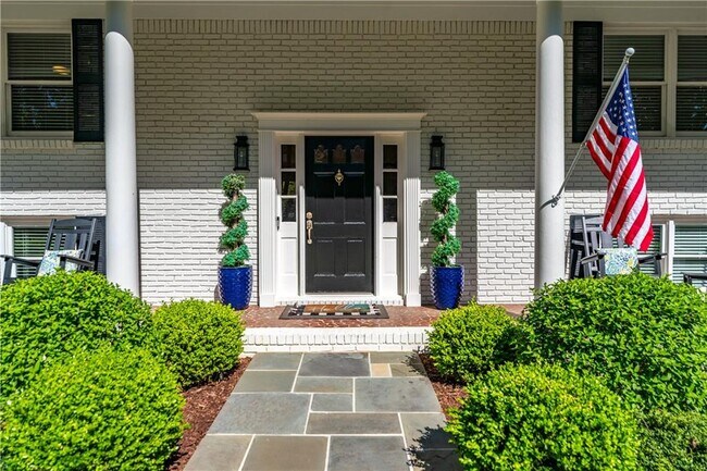 Building Photo - 4115 Glen Devon Dr NW