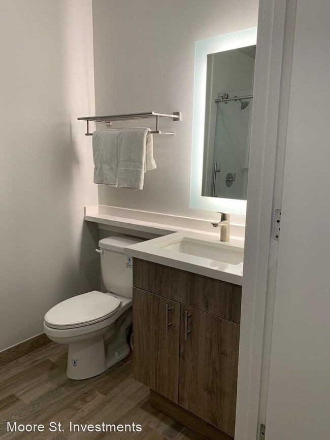 Building Photo - Studio, 1 bath Apartment - 2254 Moore Street