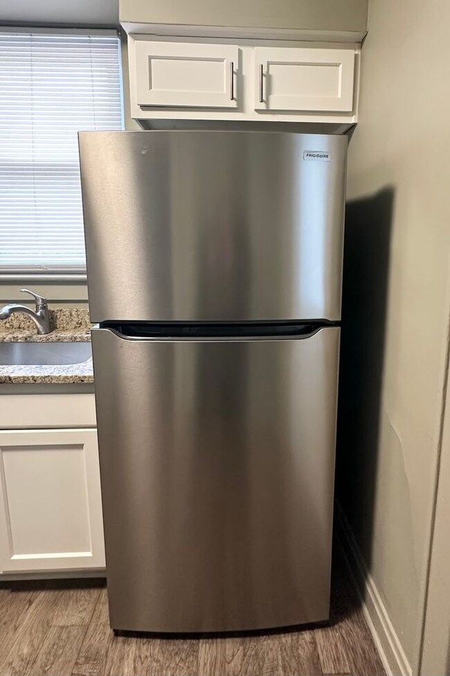 Building Photo - 66 W California Ave