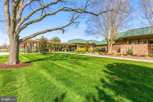 Building Photo - 14801 Pennfield Cir