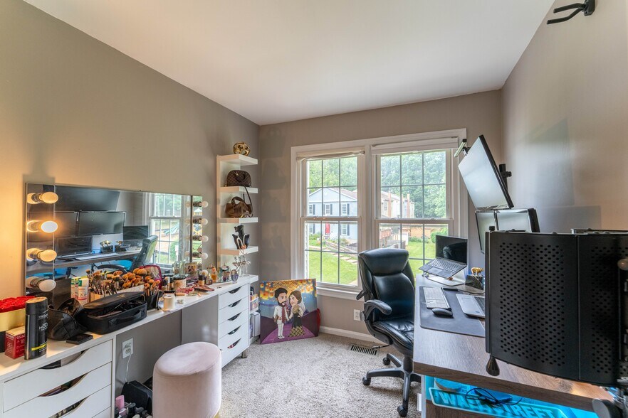 Building Photo - 4522 Sparrow Ct