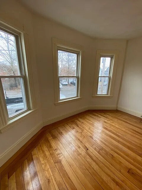 Building Photo - 87 Marshall St