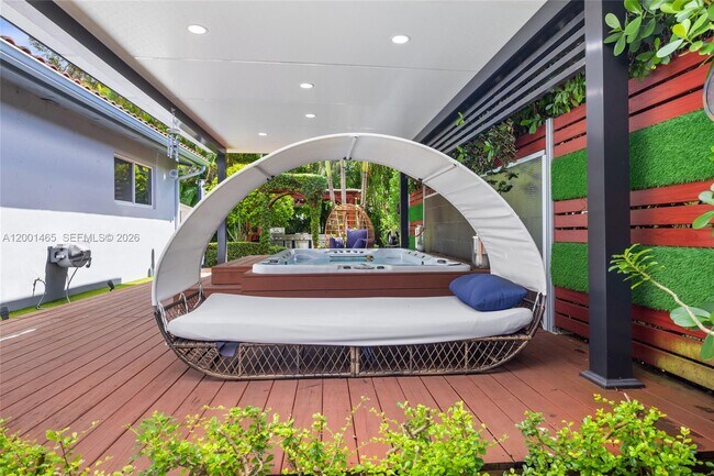 Building Photo - 2121 Red Rd