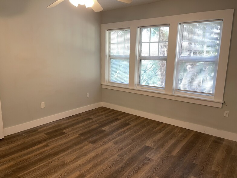 Building Photo - 536 14th St