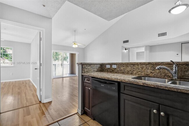 Building Photo - 7808 Sonoma Springs Cir