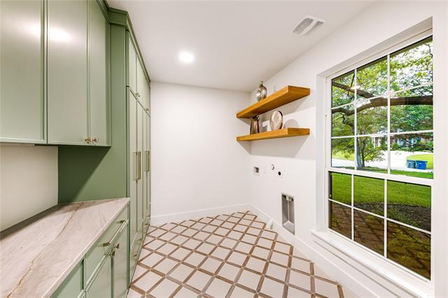 Building Photo - 13756 Danvers Dr
