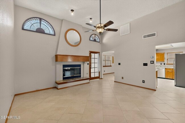 Building Photo - 851 Dulce Tierra Dr