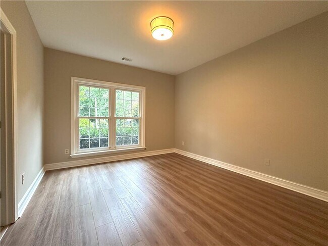 Building Photo - 1015 Allenbrook Ln