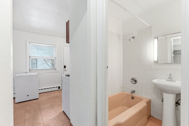 Building Photo - 1171/1173 Raymond Avenue