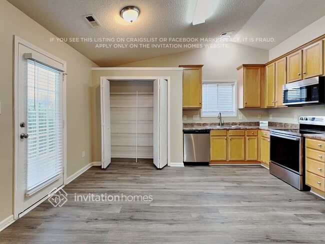 Building Photo - 5882 Culloden Ct