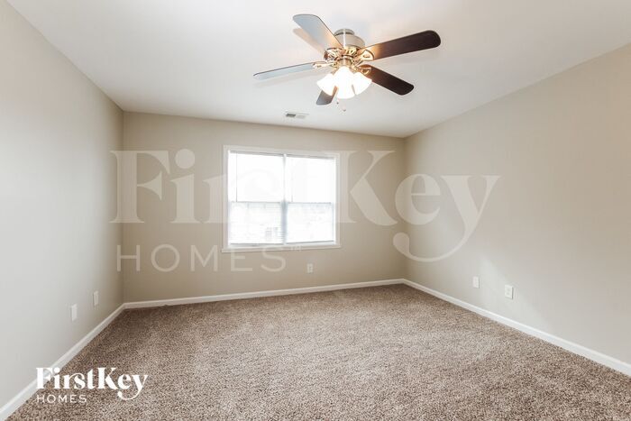 Building Photo - 6015 Trailshead Dr