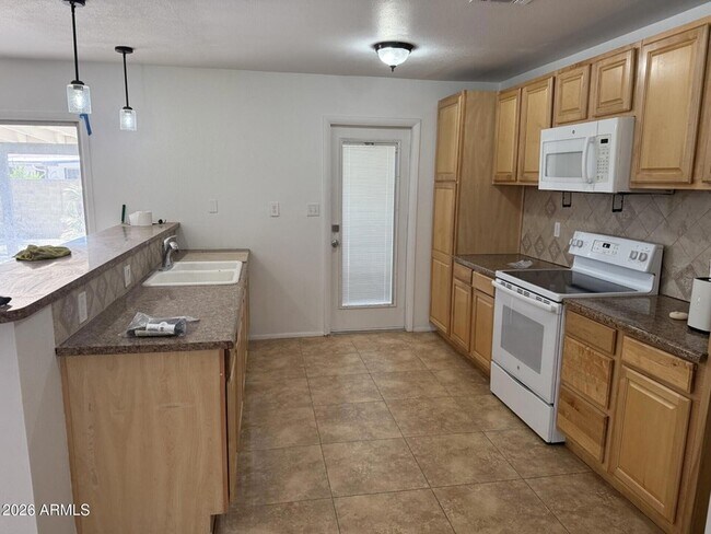 Building Photo - 3321 W Cholla St