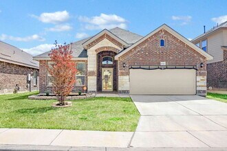 Building Photo - "Spacious 4-Bedroom Oasis with 3 Full Baths, Study, Game Room & NO HOA in San Antonio – 2,521 Sq ...