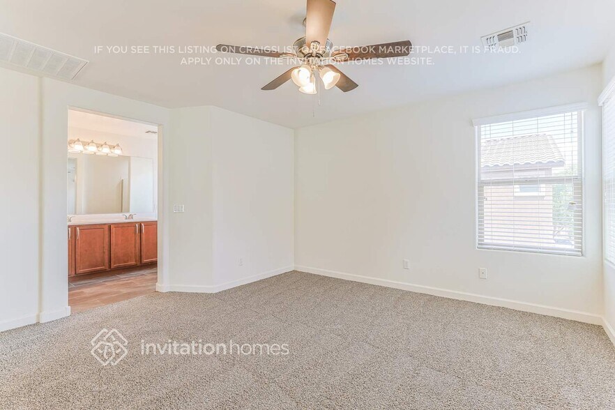 Building Photo - 1375 S Moccasin Trail