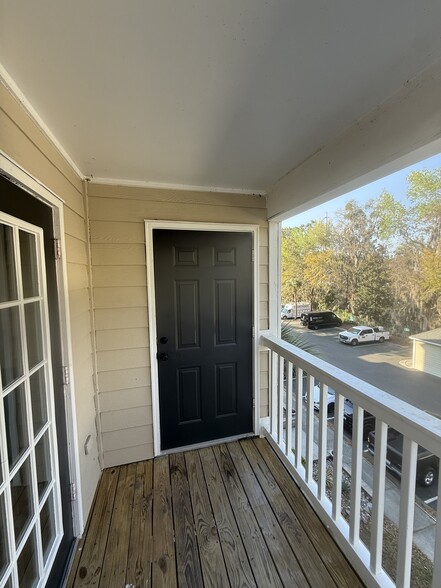 Balcony - 100 Kensington Blvd