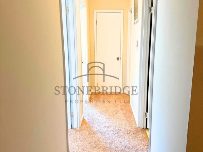 Building Photo - 2 bed, 1.5 bath townhome in Helena