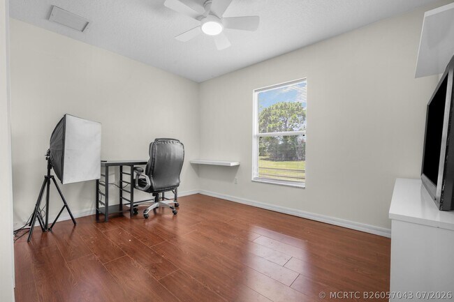 Building Photo - 5758 Benbow Ct