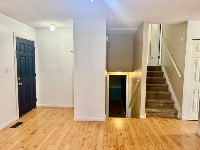 Building Photo - 2236 Fernwood Dr