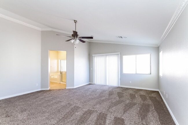 Building Photo - 308 Sierra Breeze Ave