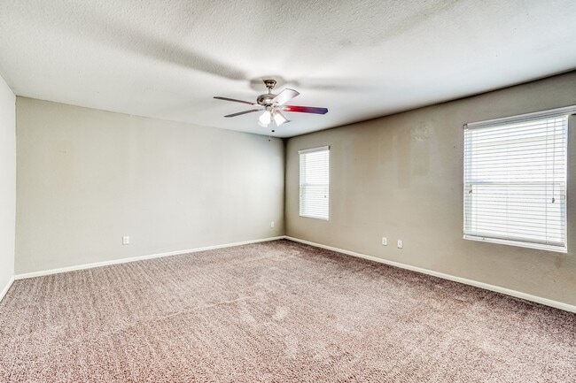 Building Photo - 3106 Thicket Path Way