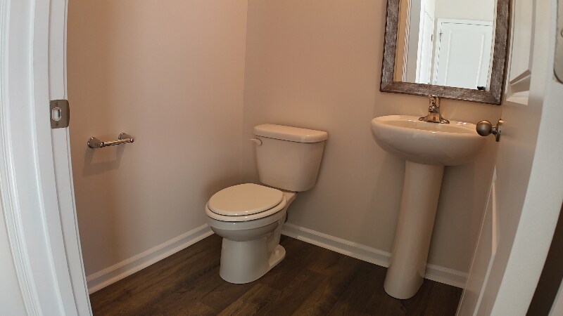 Building Photo - 1030 Roleson Wy