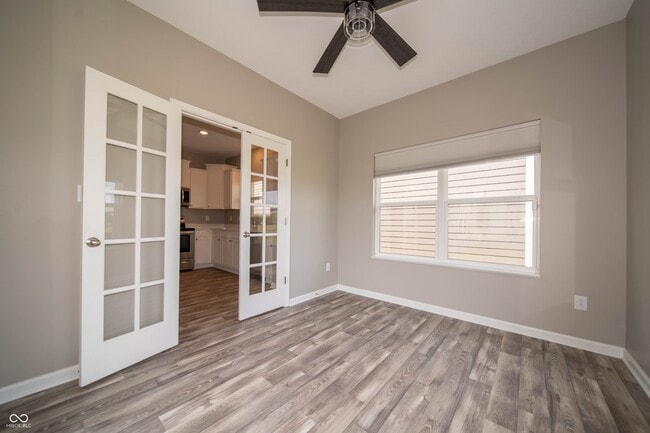 Building Photo - 7062 English Oak Dr