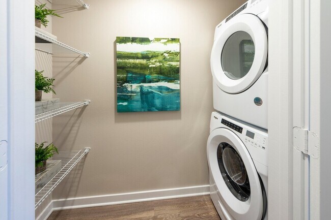 Building Photo - This Is Where You Belong!