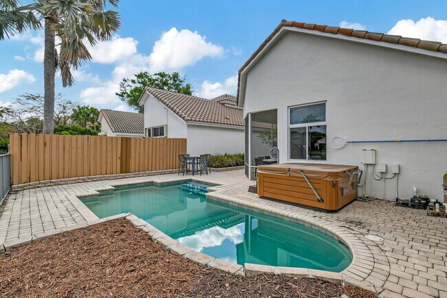 Building Photo - 2469 NW 66th Dr