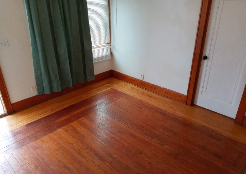 Building Photo - 1210 Erie St