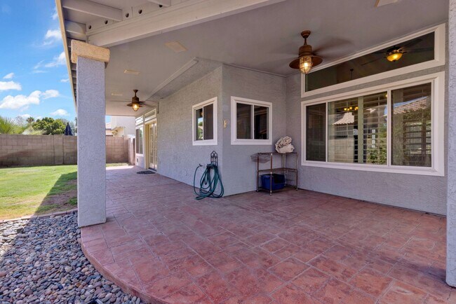 Building Photo - Beautiful 5-Bedroom Home with Private Pool...