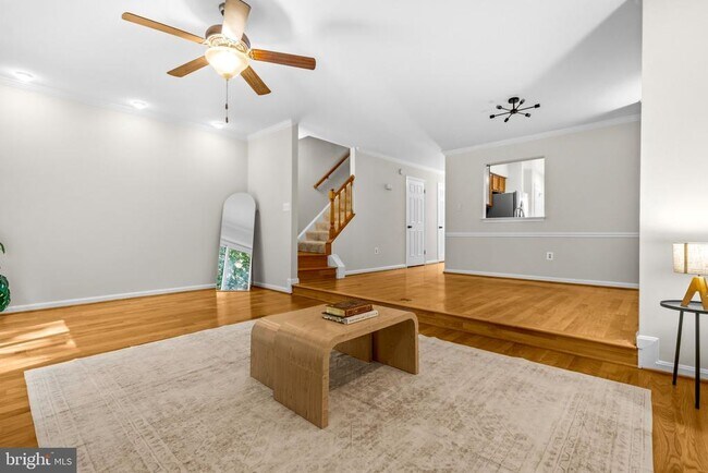 Building Photo - 6088 Heatherwood Dr